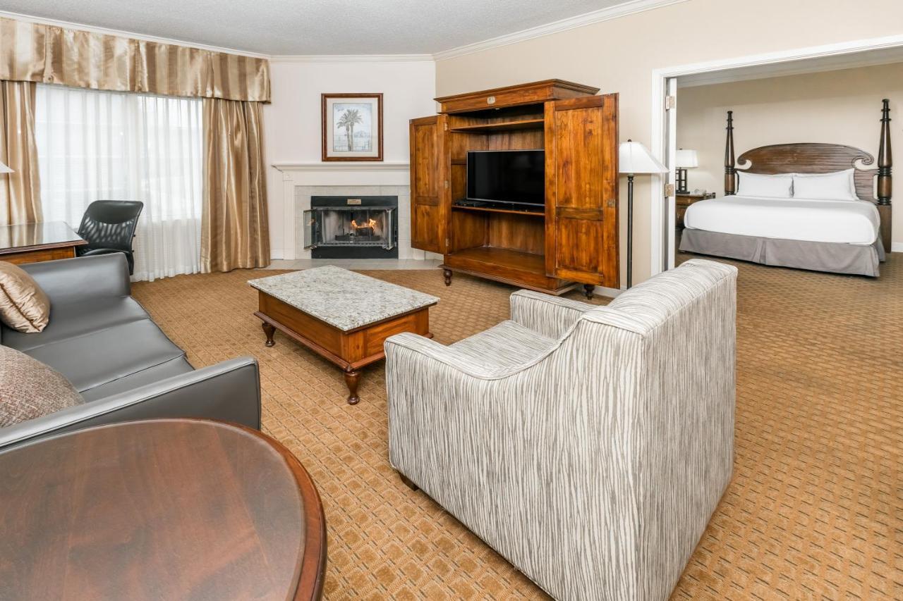 Richmond & Motel 3*